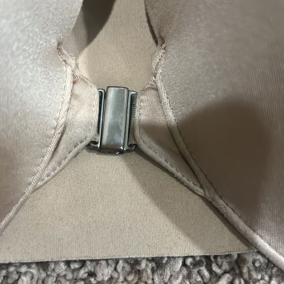 Nude Bra - Picture 2 of 6